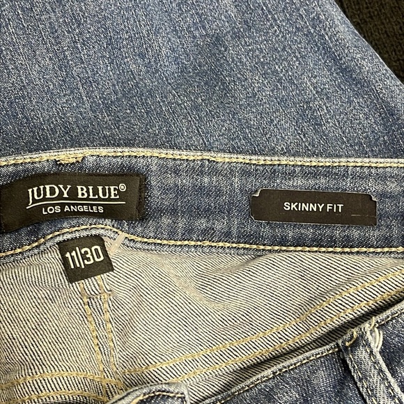 Judy Blue Womens Skinny Fit Blue Denim Jeans  Distressed Distroyed Size 11/30 - Picture 11 of 12